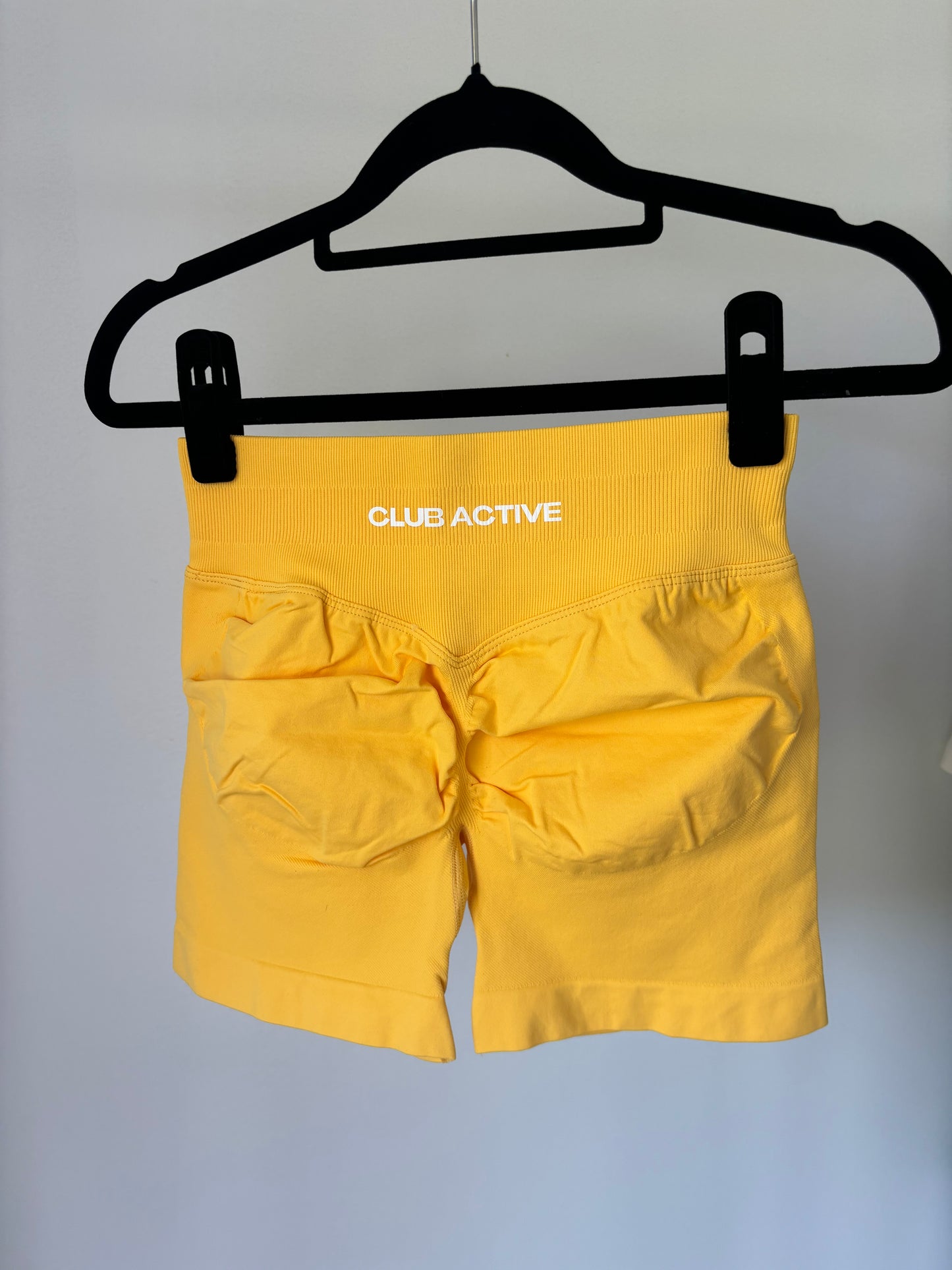 Seamless Scrunch Shorts