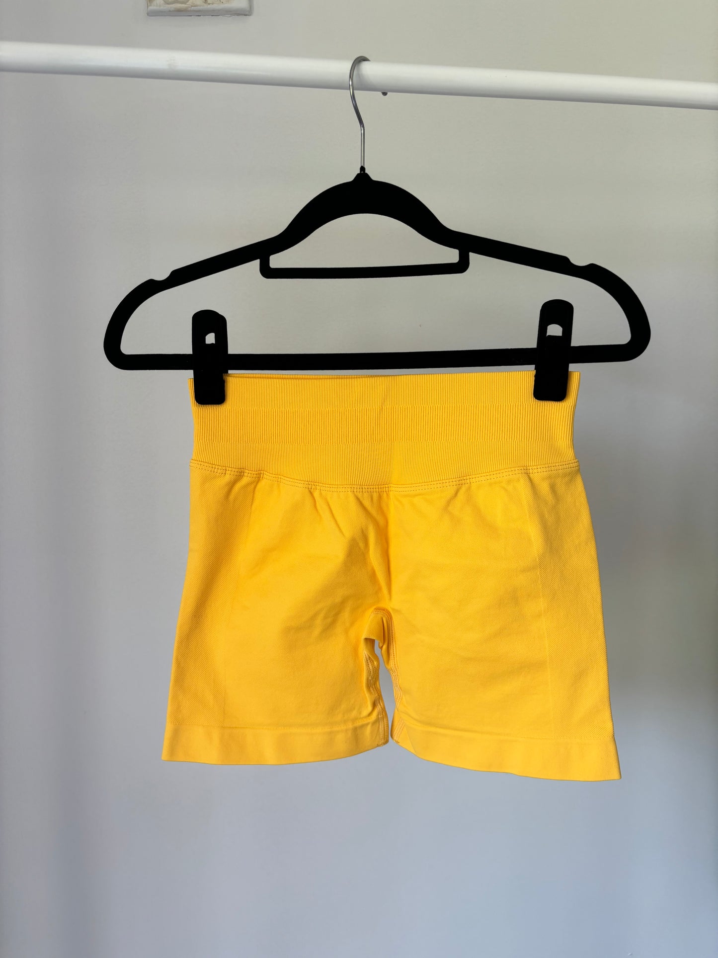 Seamless Scrunch Shorts